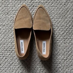 Steve Madden Tan Suede Loafers